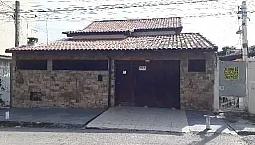 Junto A Praça Da Trindade