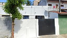 Casa 80 M2 No Bairro Ellery, 2 Quartos E Quintal Grande.