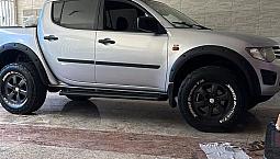 Mitsubishi L200 Triton Gls 3.2 Cd Tb Int.diesel Mec 2013