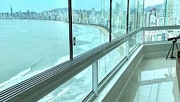 Locação Anual, Frente Mar, Ultimo Andar, Finamente Mobiliado - Vista Unica!