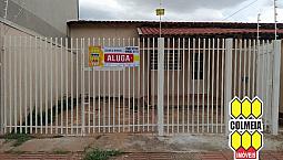 Casa 2 Quartos - Bem Localizada
