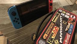 Nintendo Switch + Case Mário Kart 8 Deluxe + Mário Kart 8 Deluxe (Seminovo)