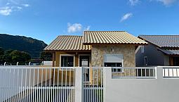 Casa Para Venda Possui 57 Metros Quadrados Com 2 Quartos
