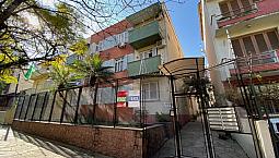 Apartamento Com 81M² 3 Dormitórios Na Casemiro De Abreu Na Divisa Dos Bairros Bom Fim E Ri