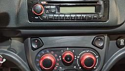 Fiat Uno Sporting 1.4 Evo Fire Flex 8V 4P 2012