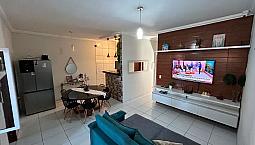 Casa Para Venda Possui 100 Metros Quadrados Com 2 Quartos Em Centro - Acaraú - Ceará