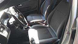 Carro Fox