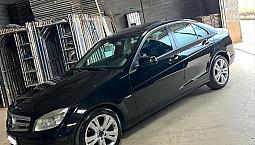 Mercedes-Benz C-180 Kompressor Classic 1.6 16V Aut. 2010