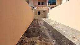Casa Duplex Com Três Quartos E Garagem Para Três Carros Na Maraponga