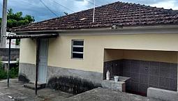 Excelente Casa Independente, 2 Quartos Que Tem Como Diferencial Seu Espaço E O Terreno