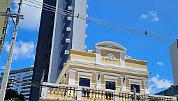 Apartamento 03 Qts/ Graças.