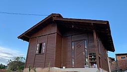 Vendo Casa Em Madeira Nova