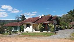 Casa Com Amplo Terreno Em Schroeder