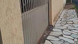 Casa Para Alugar: Quintal Amplo, 3 Quartos E Garagem Para 4 Carros! Pircanjuba/Go.