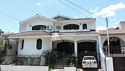 Casa / Sobrado Central, 4 Dormitórios Sendo 2 Suíte