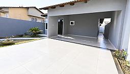 Casa Para Venda Tem 243 Metros Quadrados Com 3 Quartos Em Parque Anhanguera - Goiânia - Go