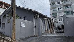 Casa De Dois Quartos  Com Suite , Na Agronômica 