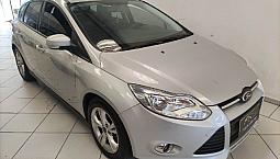 Ford Focus 1.6 2015 Automático