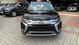 Mmc Outlander 2.2 Td Hpe-S 7Lug Mod. 2022