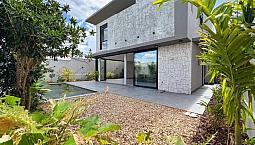 Casa Em Dois Pavimentos No Alphaville 2, Uberlândia - Mg