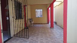 Venda De Casa Em Rua Pública 