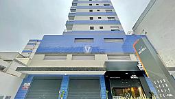 Apartamento Em Andar Alto De 1 Dormitório Com Garagem, Sala De Estar/Jantar, Coz