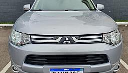 Mitsubishi Outlander 2.0 2015 Pneus Novos Carro Impecável 