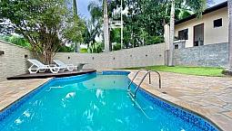 Casa À Venda Em Blumenau No Bairro Água Verde Com Piscina E Privacidade