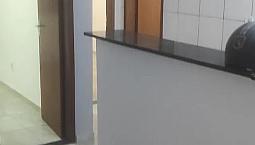 Vendo Kitnet C/2 Quartos, Banheiro E Cozinha Americana 