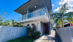 Casa Geminada À Venda Em Araçatuba, Imbituba/Sc - 2 Quartos, 2 Suítes, 1 Sala, 3 Banheiros