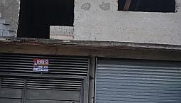 Casa + 2 Garagens 