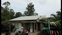 Linda Casa 1 Quarto Com Terreno Em Rua Nobre