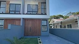 Sobrado Com 2 Suítes No Sertão Do Maruim - São José/Sc