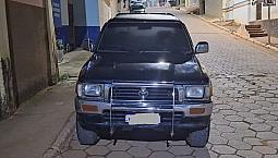 Vendo Toyota Hilux 4X4. 2.8 <Br>A Diesel