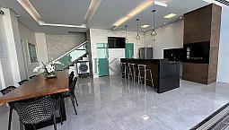 4 Quartos, Sendo 2 Suítes. Espaço Gourmet Com Piscina Aquecida.