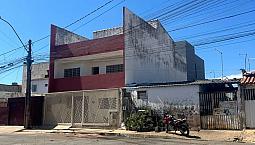 Casa Espaçosa De Térrea Mais 2 Pavimentos Com Área Lazer Em Samambaia Norte