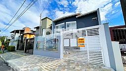 Casa À Venda Em São José Com 180 M², 3 Quartos, 1 Suíte, 4 Vagas