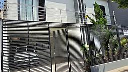 Vende-Se Sobrado Centro Sarandi. 