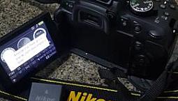 Camera Nikon D5200 + 2 Baterias
