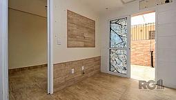 Aconchegante Apartamento Térreo, 1 Dormitório, Com 2 Pátios Internos Cobertos, Estilo Gard