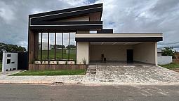 Casa De Alto Padrão Em Condomínio - Caldas Novas-Go