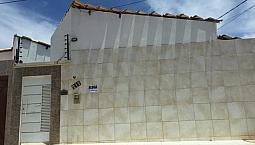 Casa Com 2/4 Sem Garagem!