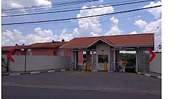 Casa Em Condomínio