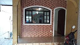 Sobrado / 3 Dormitórios / 1500