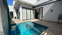 Casa Cond. - 249M² - 3 Suítes Sendo 1 Suíte - Piscina Priv. - Cond. Florais Do Valle - Cui
