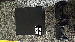 Playstation 4 / 2 Controles / 8 Jogos