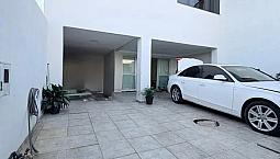 Vendo Excelente Sobrado 4 Qts Na Santa Maria!