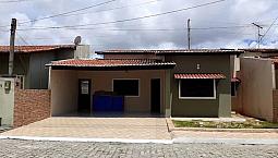 Linda Casa Em Condomínio Fechado, Super Bem Localizada,