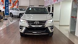 Toyota Hilux Sw4 2.8 Srx Diamond 4X4 7 Lugares 16V Turbo Intercooler Diesel 4P Automatico
