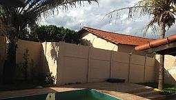 Casa No Centro Do Bairro Platina